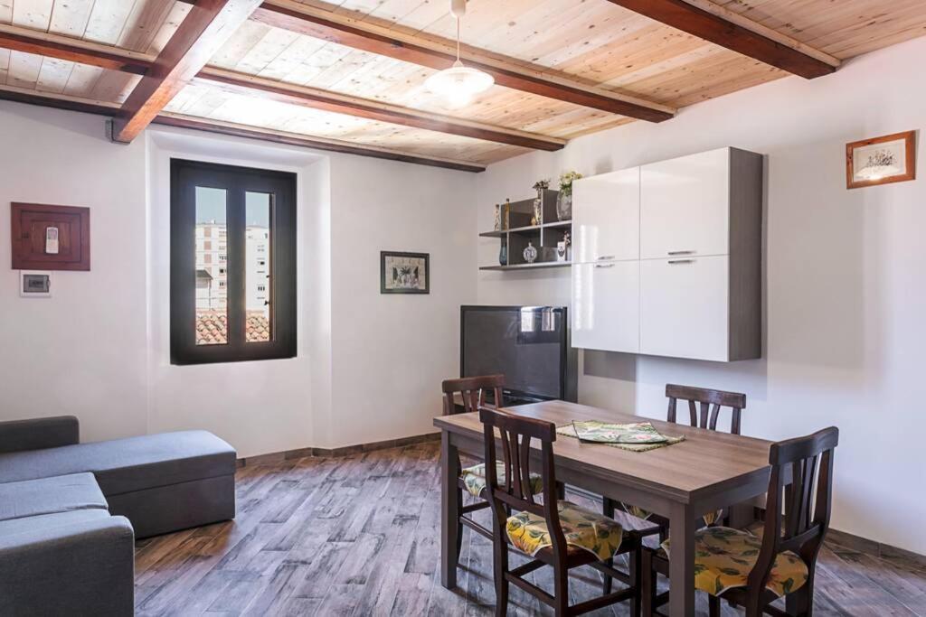 Roman Ruins - Elegant Apartment Olbia Zewnętrze zdjęcie